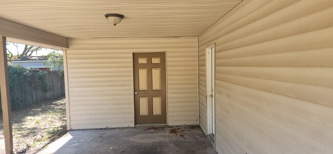 Building Photo - 4405 Royal St