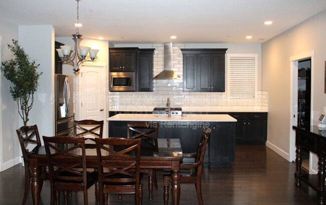 Building Photo - 2511 Brodie Ln