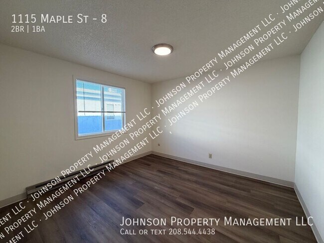 Building Photo - 1115 Maple St