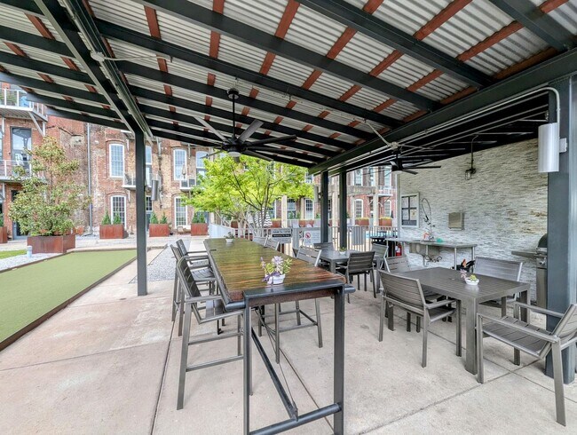 Building Photo - Amazing Germantown Loft in Historic Werthan Mills Lofts!