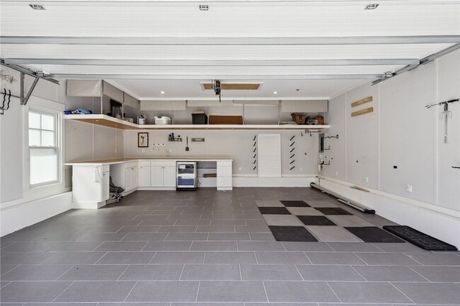 Building Photo - 67 Caswell St