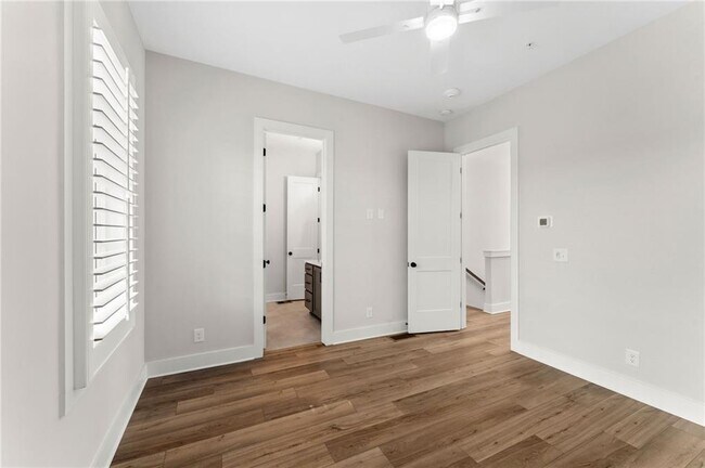 Building Photo - 1272 Longreen Ter NW