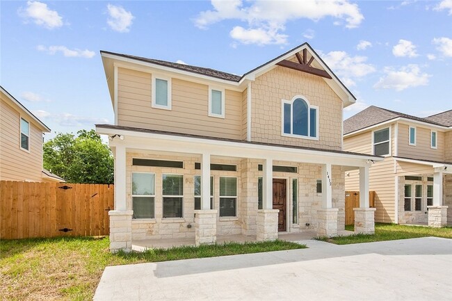 Building Photo - 1412 Holleman Dr