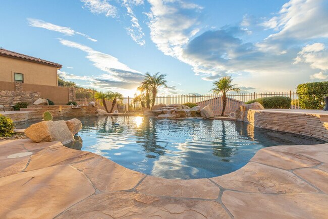 Building Photo - 3644 N Sagewood Cir