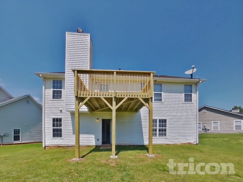 Building Photo - 6262 Varnay Ct