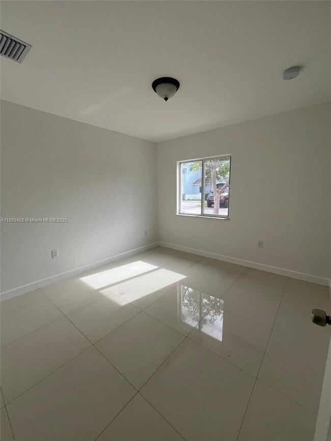 Building Photo - 25807 SW 137 Path