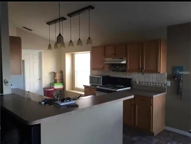 Building Photo - 722 Rollins Dr