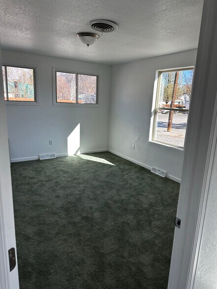 Building Photo - 1208 Grand Ave