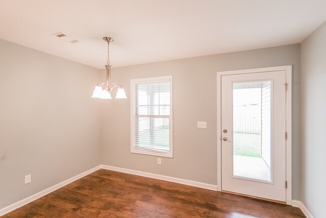 Building Photo - Charming Home with a Bright, Open Layout