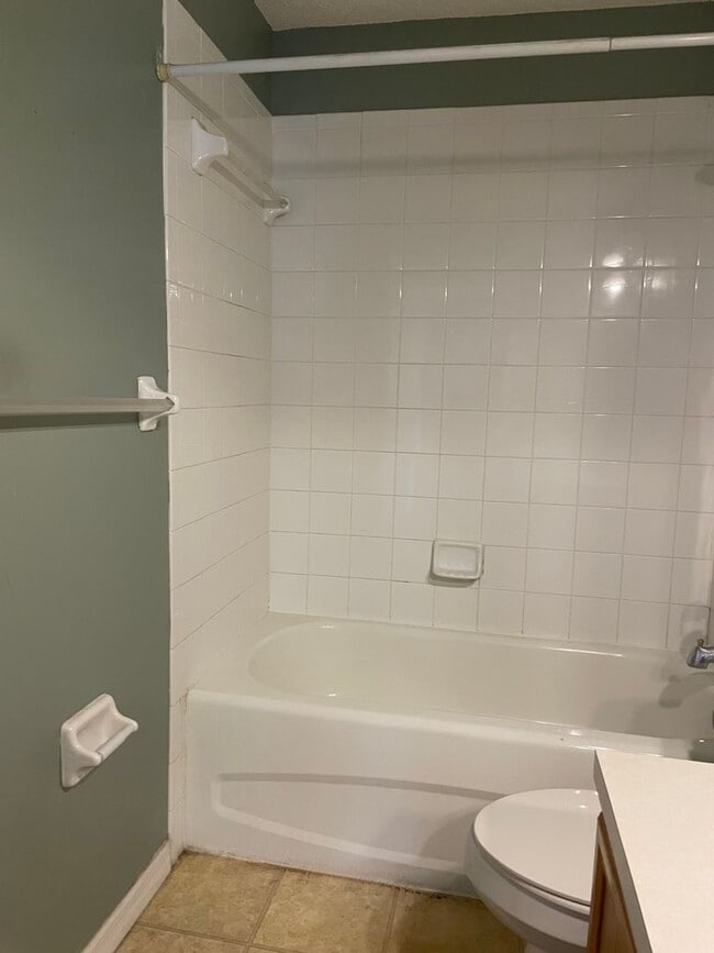 Building Photo - 4102 Waterside Island Ct