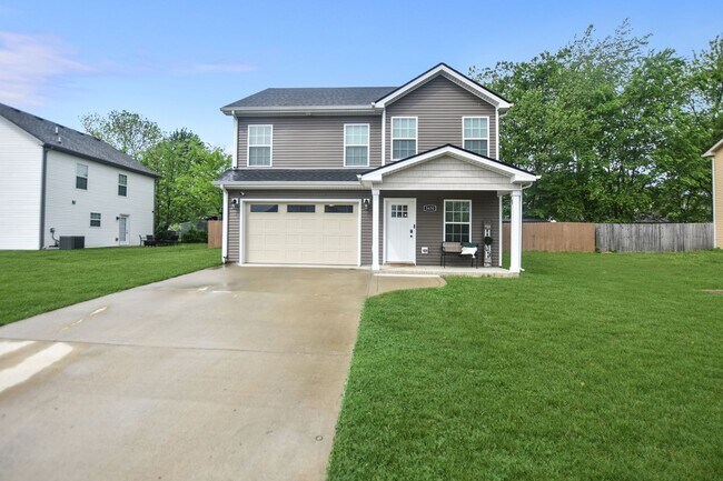 Primary Photo - Pet Friendly Three Bedroom!