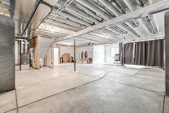 Building Photo - 24246 E Ohio Dr
