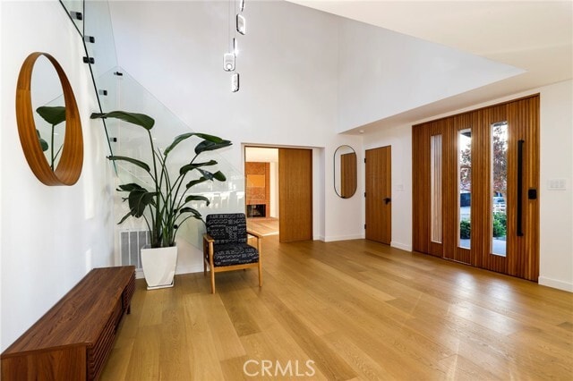 Building Photo - 9742 Farralone Ave