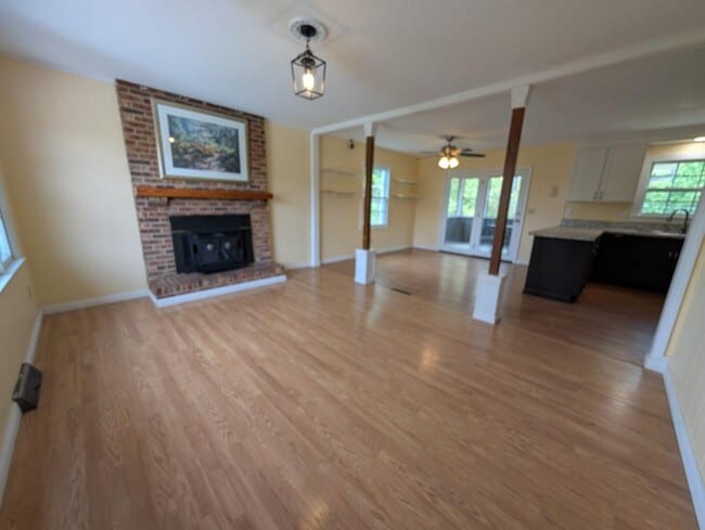 Building Photo - 505 N Stanwood Ln