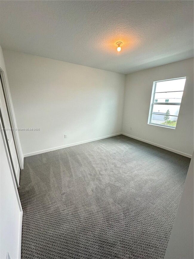 Building Photo - 7262 Lenora Ln