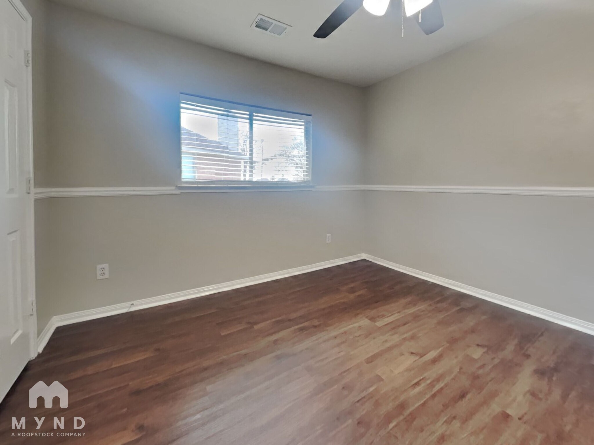 Building Photo - 2131 Crimson Lake Ln