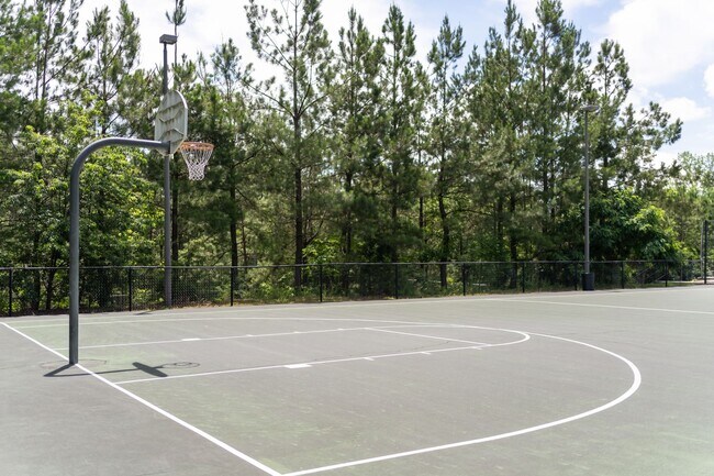 Building Photo - 3 Bedroom Townhouse Style Apartments END U...