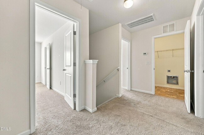 Building Photo - 58 Botanical Ct