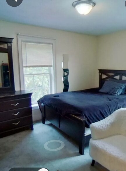 Building Photo - 205 Highland St