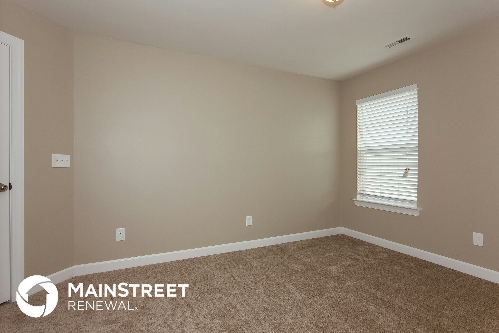 Building Photo - 453 Clearwater Dr