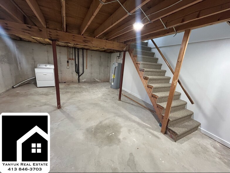 Building Photo - 52 Price St