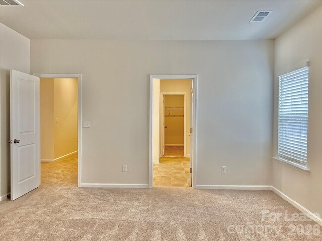 Building Photo - 1906 Gibb Xing