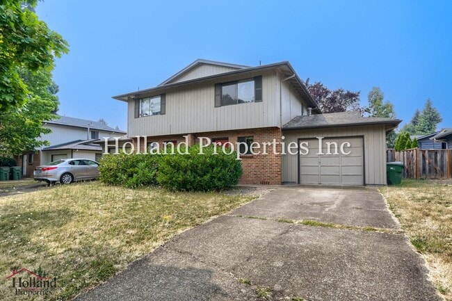 Building Photo - 1717/1719 Springbrook Way