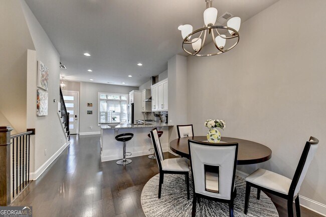 Building Photo - 4245 Deming Cir