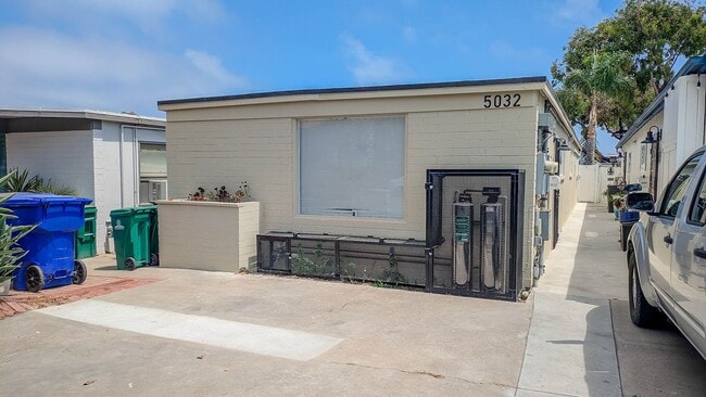 Building Photo - OPEN HOUSE, SAT., AUG. 30th from 11 - 11:3...