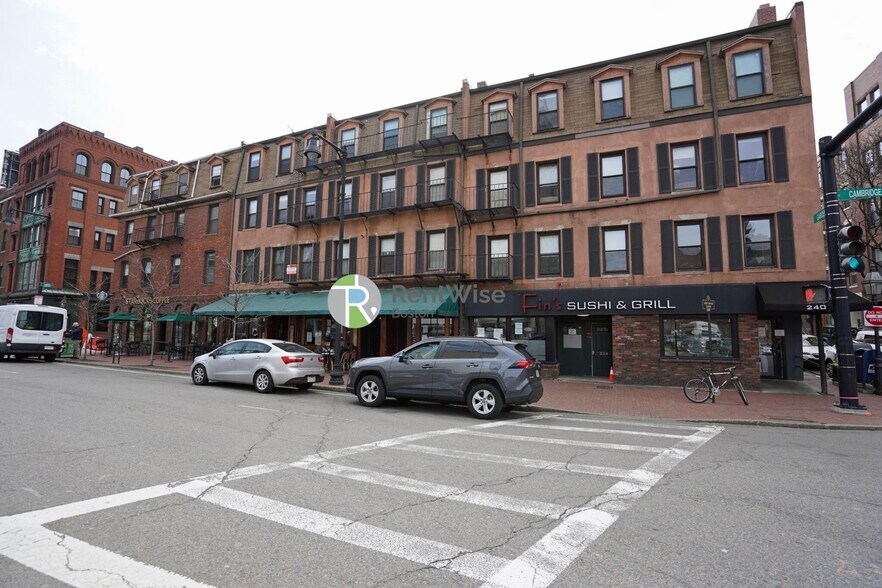 Building Photo - 232 Cambridge St
