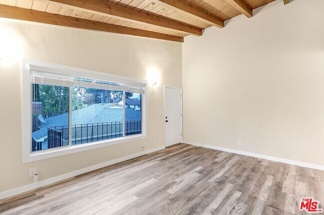 Building Photo - 3831 Beethoven St