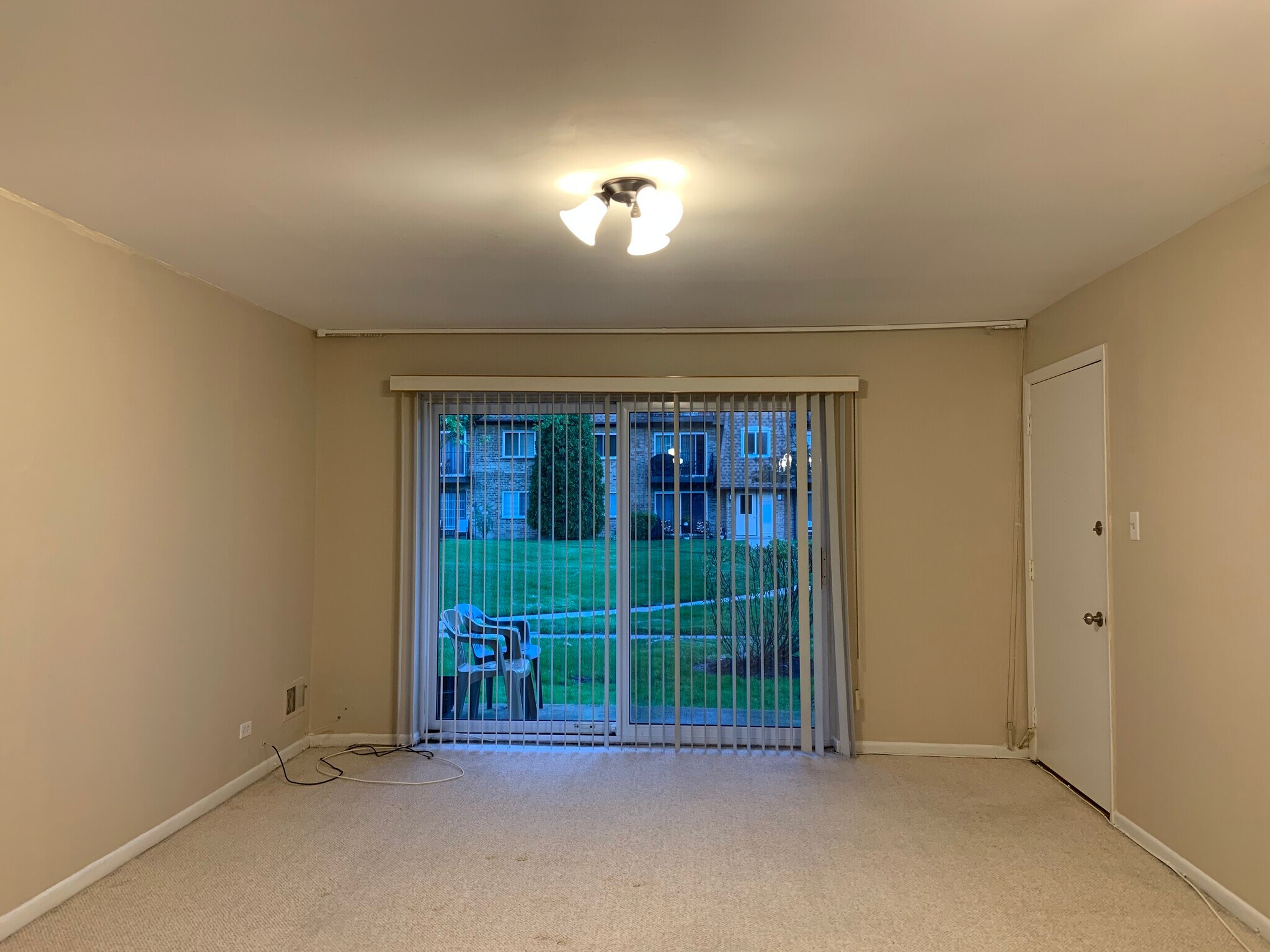 Building Photo - 9422 Bay Colony Dr