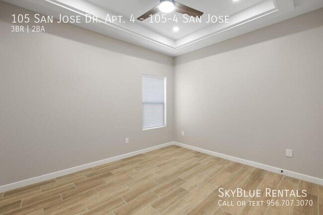 Building Photo - 105 San Jose Dr