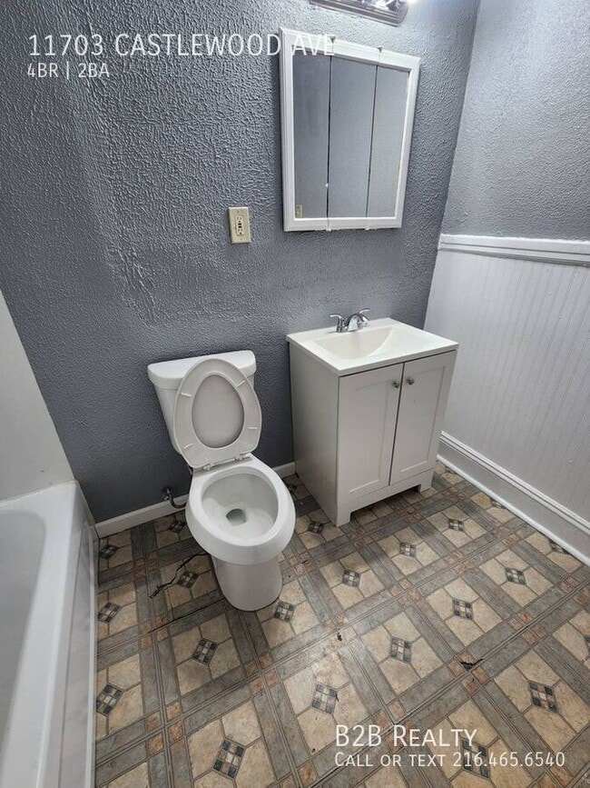 Building Photo - 11703 Castlewood Ave