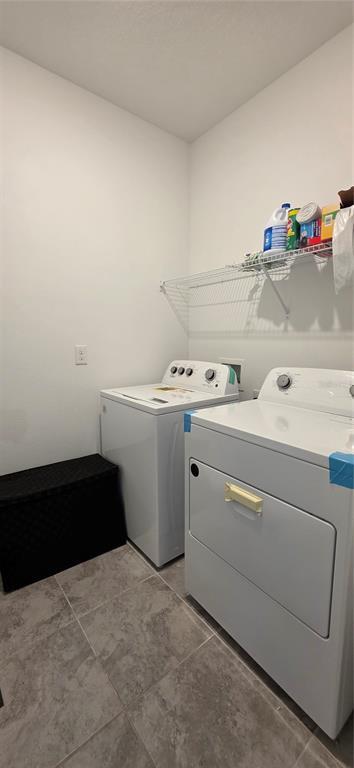 Building Photo - 299 Bottle Brush Dr