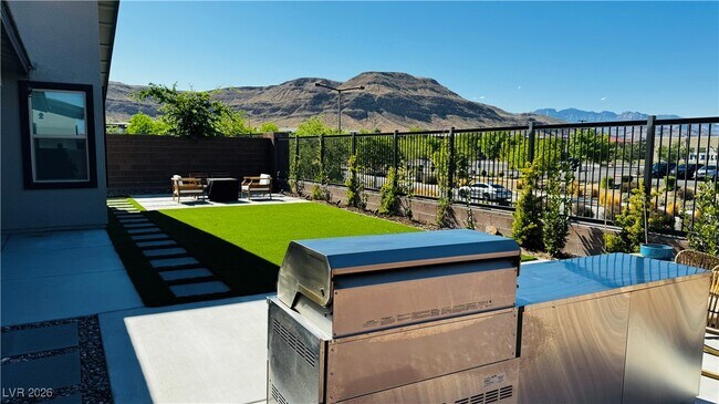 Building Photo - 9836 Starlight Ridge Ave