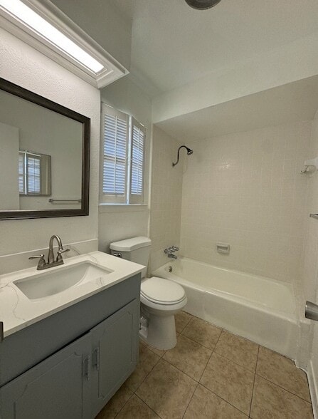 Building Photo - 7747 Dentcrest Dr