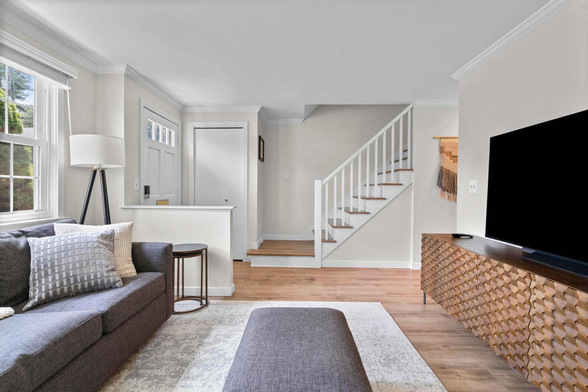 Building Photo - 26 Linden St