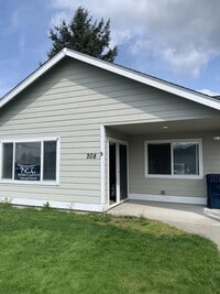 Building Photo - 208 Noble St