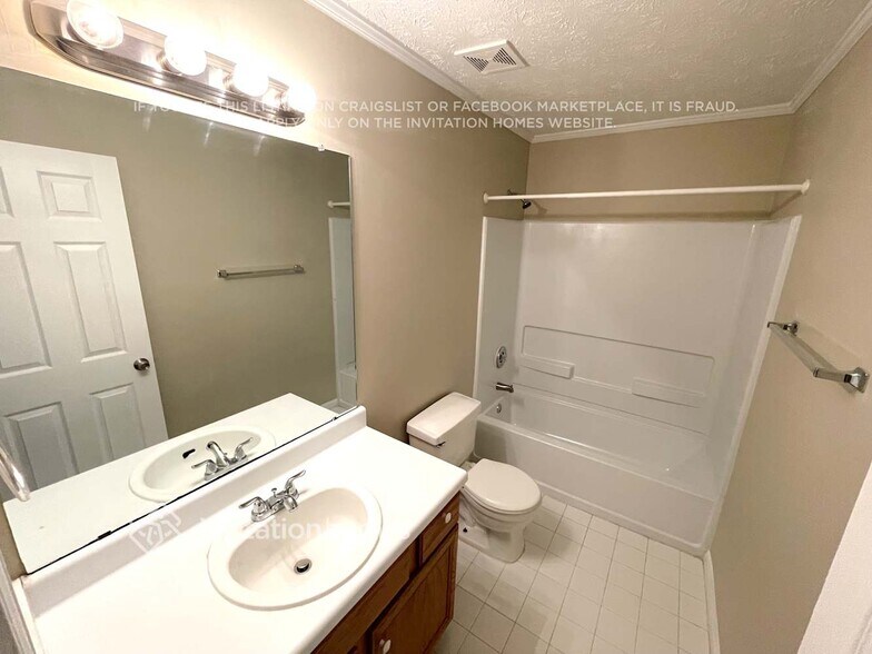 Building Photo - 3344 Vineland Dr SW