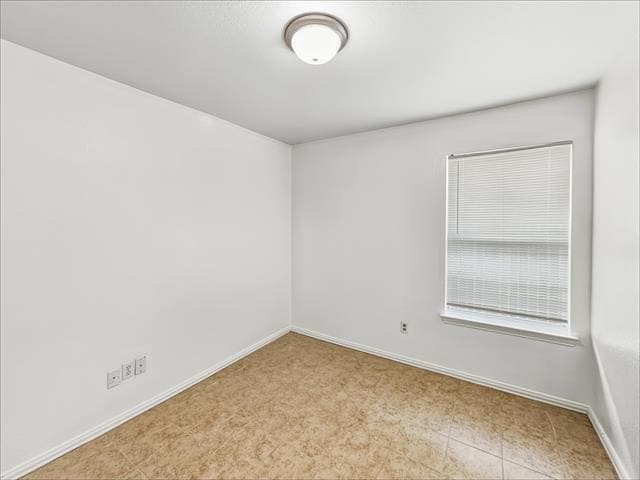 Building Photo - 3108 Lincoln Ave