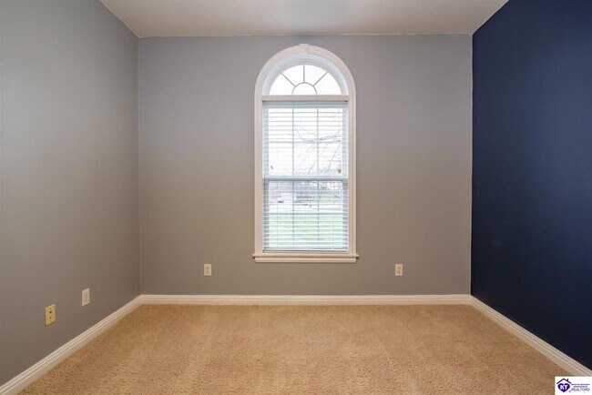 Building Photo - 45 Crosslin Ct