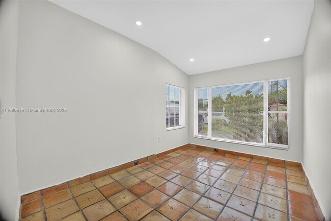 Building Photo - 7941 SW 37th Terrace