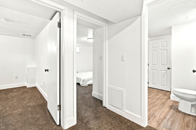 Building Photo - 5256 S 2000 W