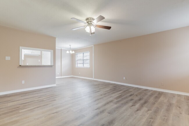 Building Photo - 510 Alison St