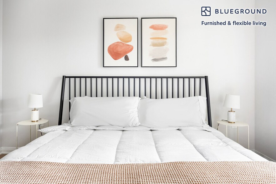 Building Photo - 8700 Pershing Dr