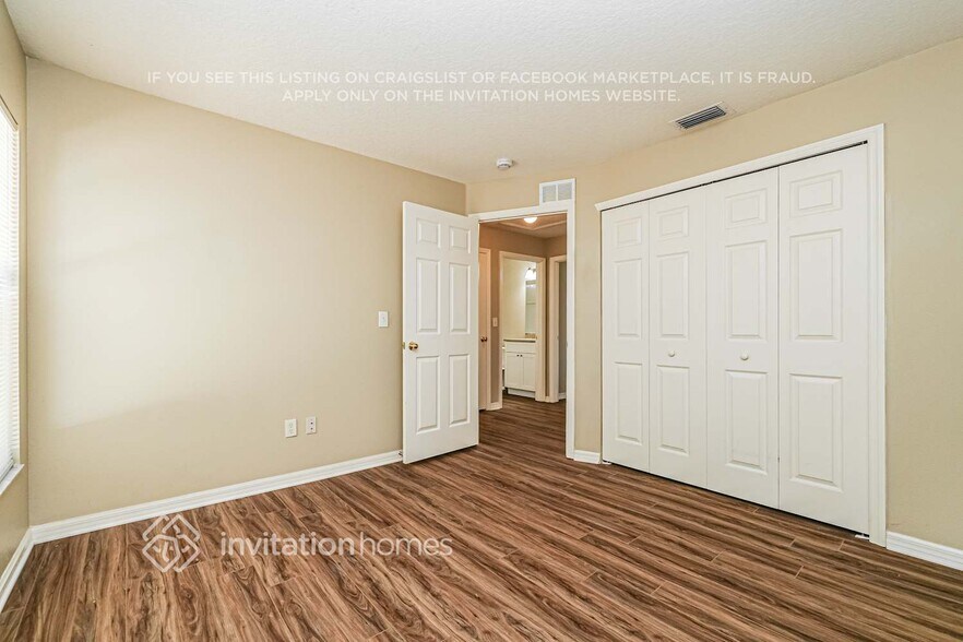 Building Photo - 6240 Crickethollow Dr