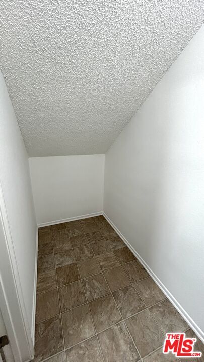 Building Photo - 3618 Empire Dr