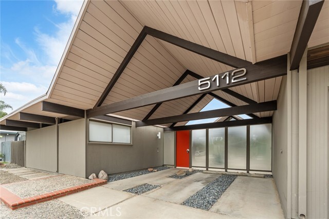 Building Photo - 5112 E Valencia Dr