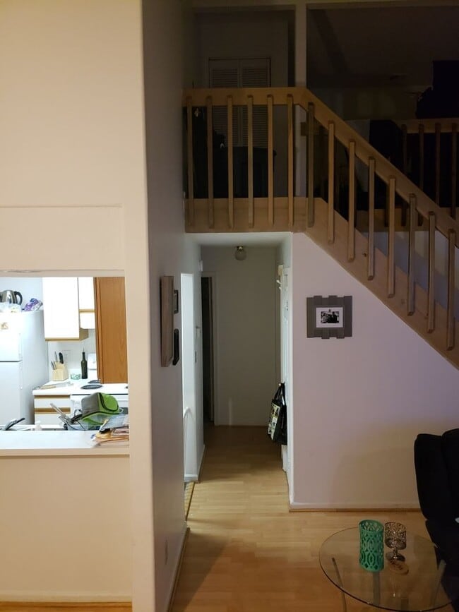 Building Photo - Style, Space & Location Vibes—Your Next Ch...